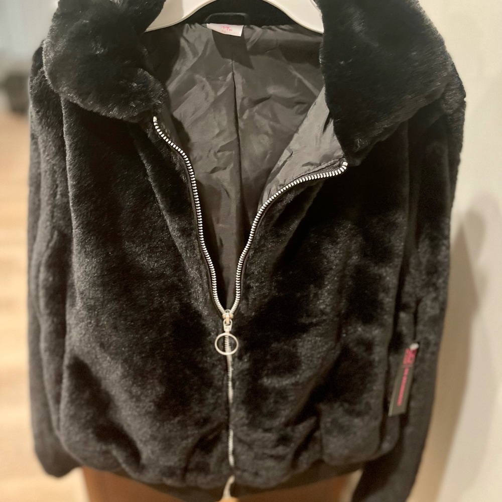 Junior 11/13 New with Tags faux black fur jacket